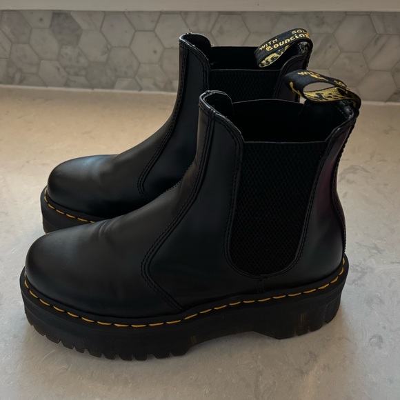 Doc Martens - Picture 4 of 7